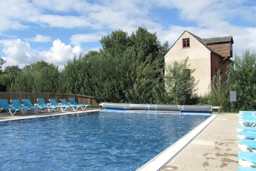 Blueberry Cottage - Lower Mill Estate Somerford Keynes Buitenkant foto